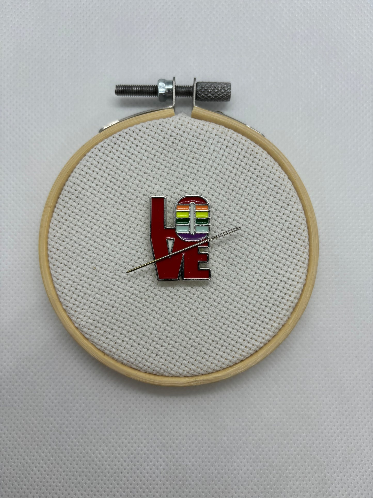 Love Rainbow Needle Minder