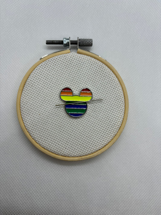 Rainbow Mouse Silhouette Needle Minder